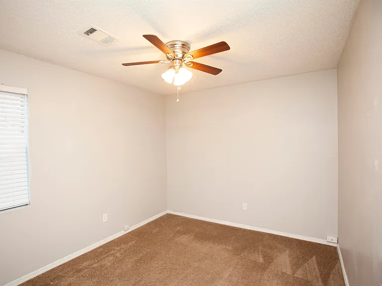 61 Pin Oak Loop — Photo 9