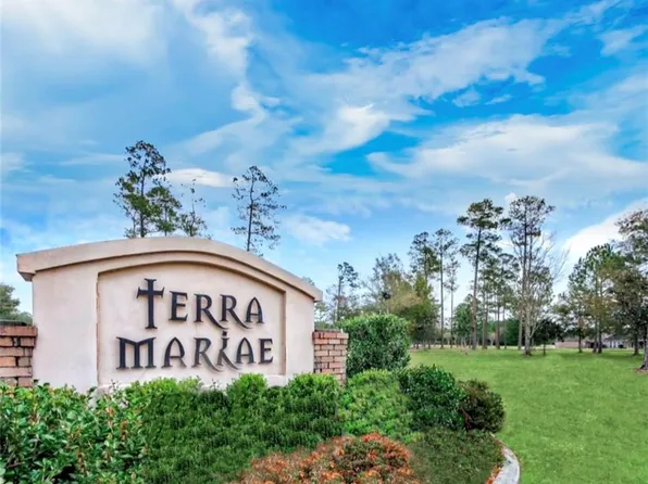 285 Lourdes Ln, Covington, LA 70435