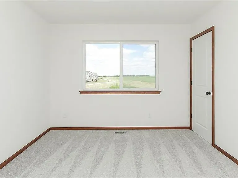 3703 English Glen Ave — Photo 19