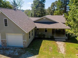 10082 Old Campbell Rd, Rogers, AR 72758