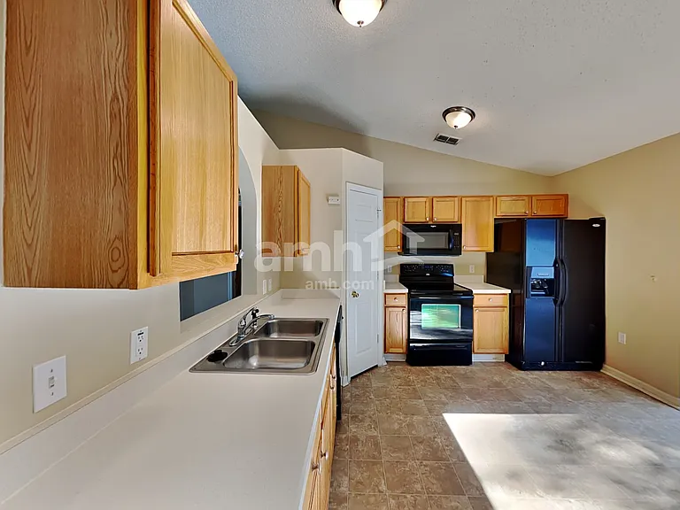 30208 Birdhouse Dr — Photo 3