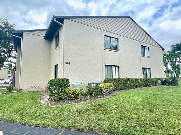 4th image of 507 Shady Pine Way APT D2