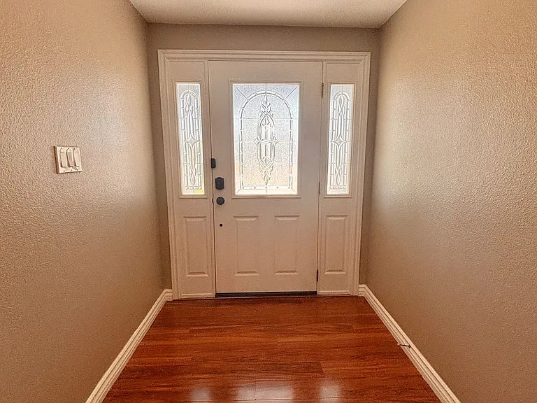 16542 Fountain Ln — Photo 6