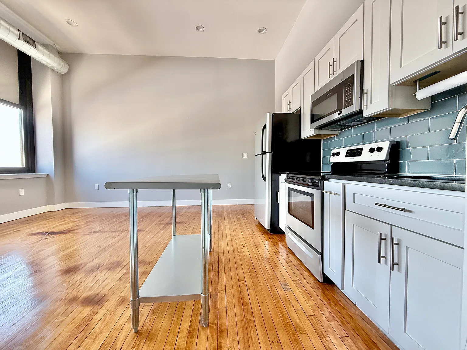 1 bed, 650 sqft, $1,450 — Photo 2