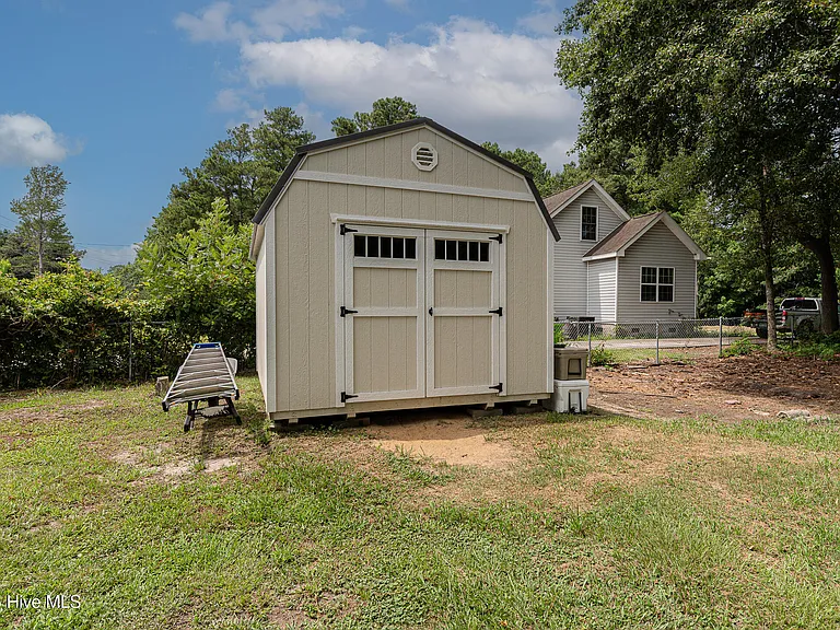670 Queens Creek Rd — Photo 36