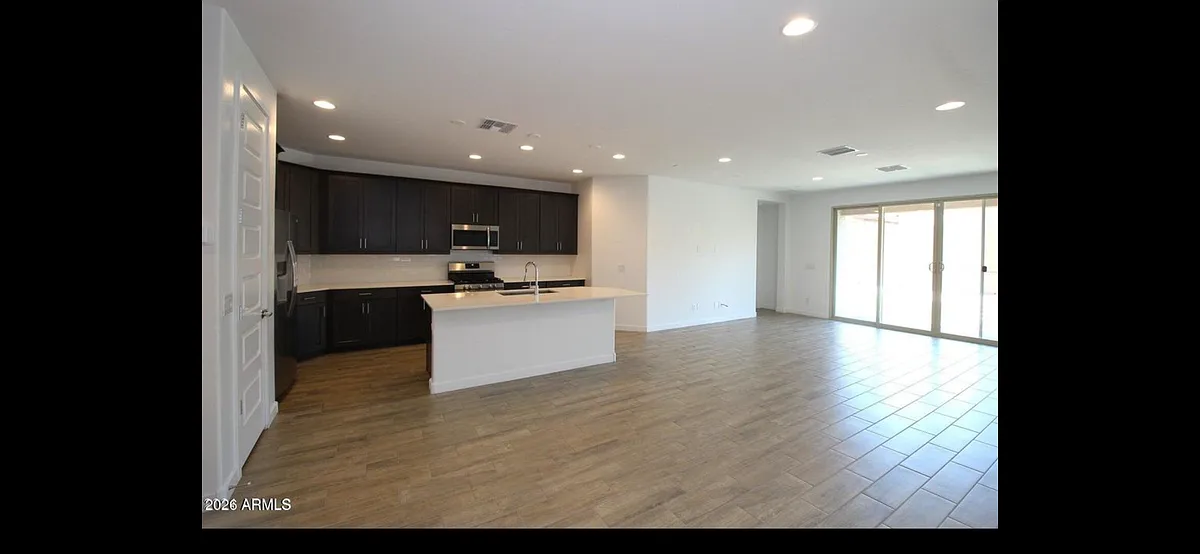 Building Photo - 1649 W La Mirada Dr #1