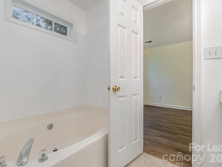 2716 Rabbit Ridge Dr — Photo 15
