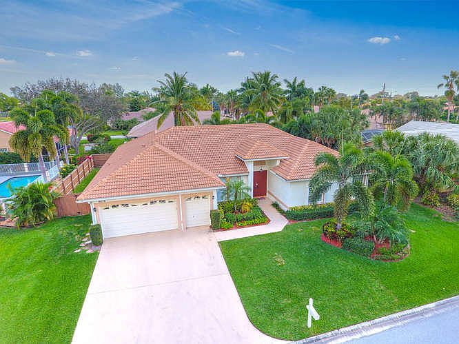 1st image of 9656 Aralia Way