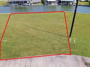 502 Neptune Cir, Tiki Island, TX 77554