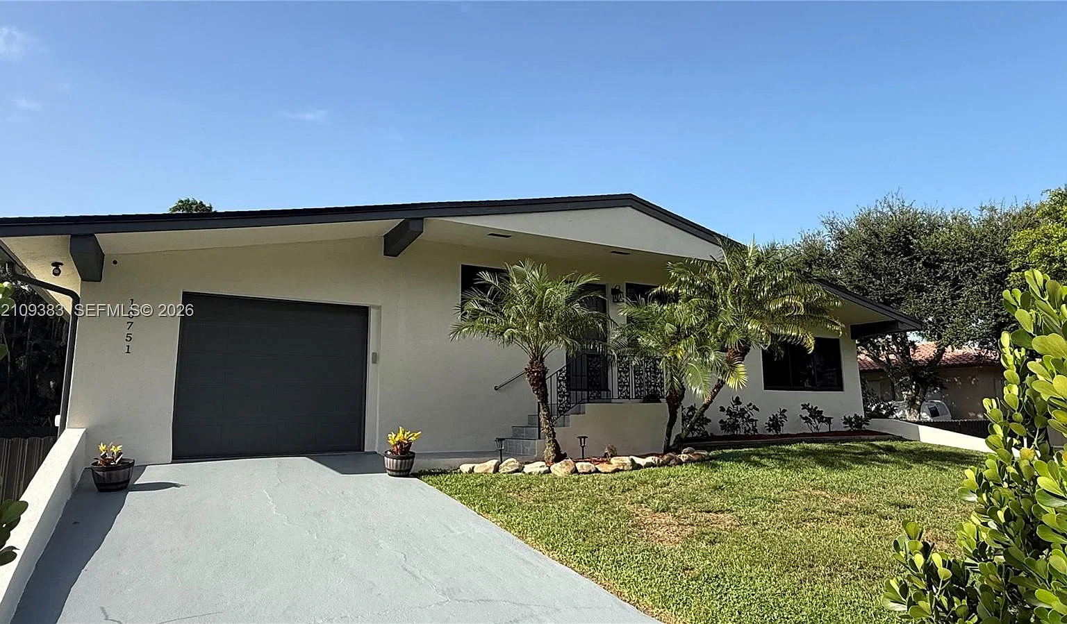 Newmans Survey — Photo 1