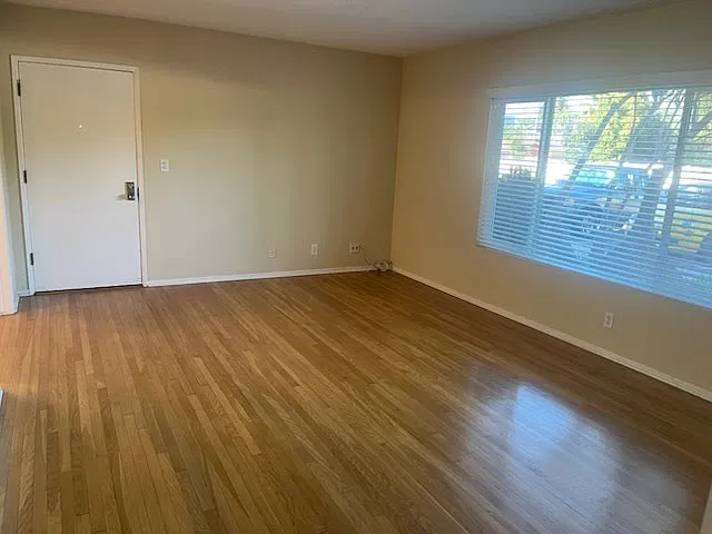 3355 Manning Avenue - 17 — Photo 2