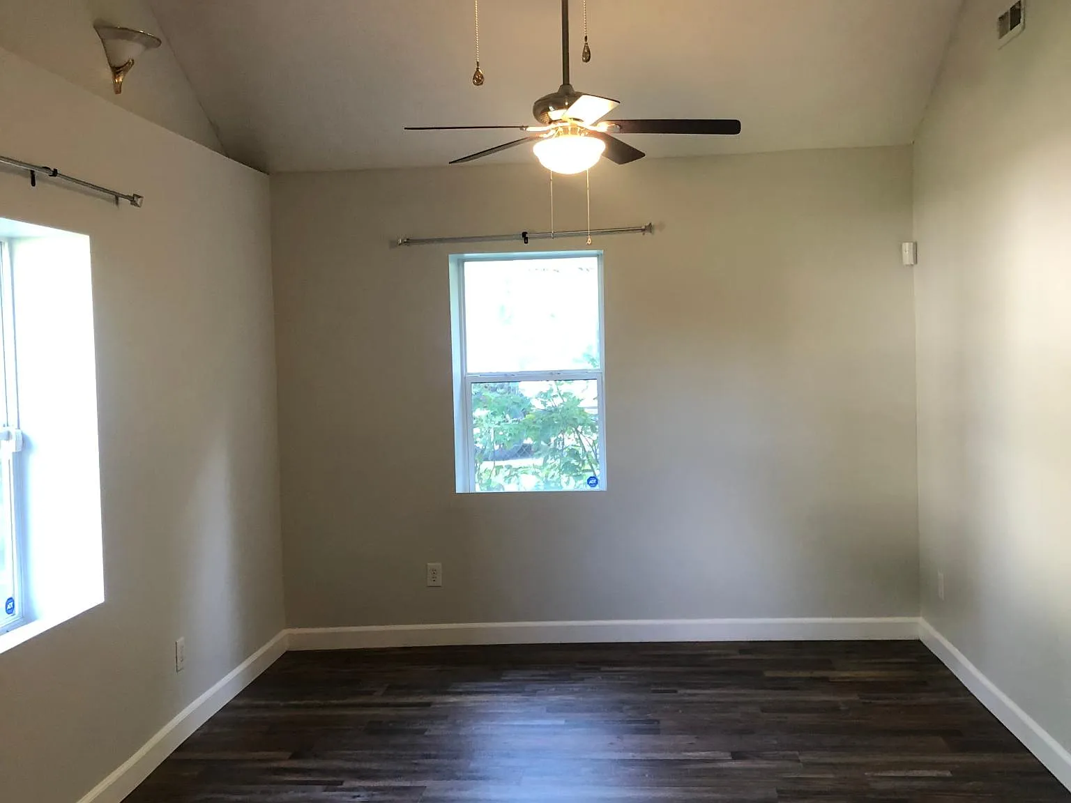 3 bed, 1113 sqft, $1,225 — Photo 3