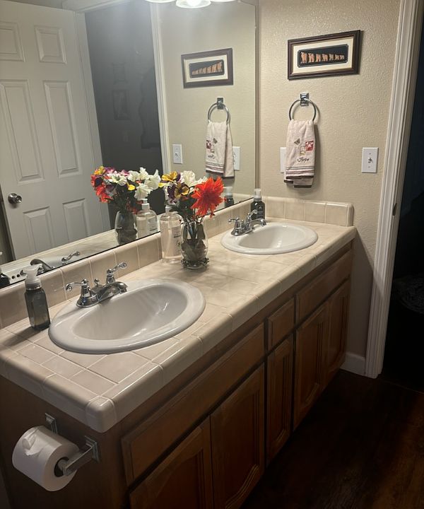2nd image of 4115 W Regency Ave