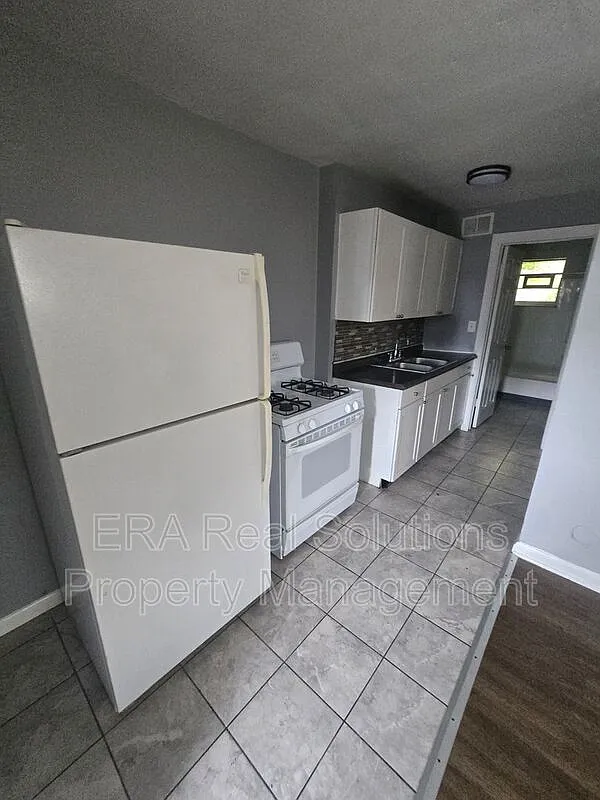 1 bed, 1.0 bath, 470 sqft, $800 — Photo 4