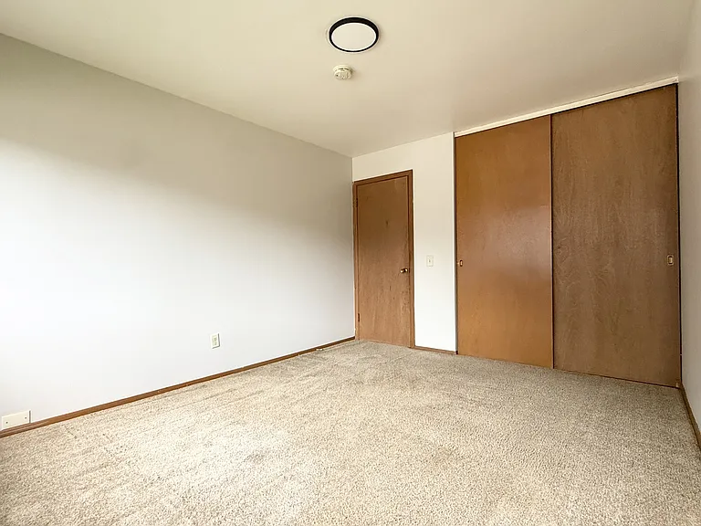 2080 Allen Blvd #4 — Photo 2