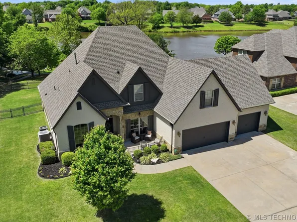 304 S 76th St, Broken Arrow, OK 74014