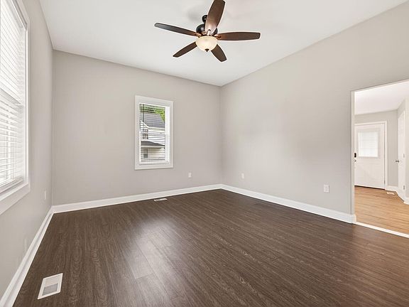 5th image of 14 Mill St
