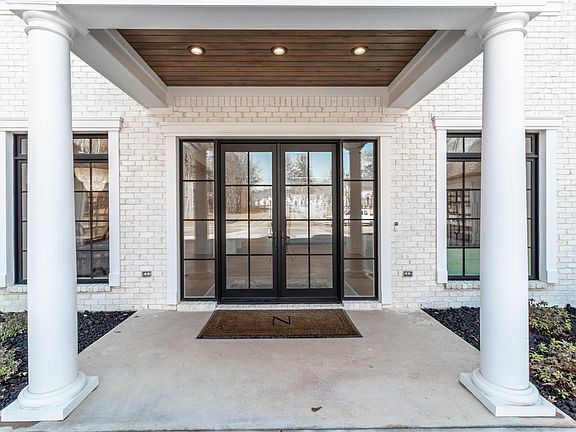 2nd image of 1830 Sentinel Way