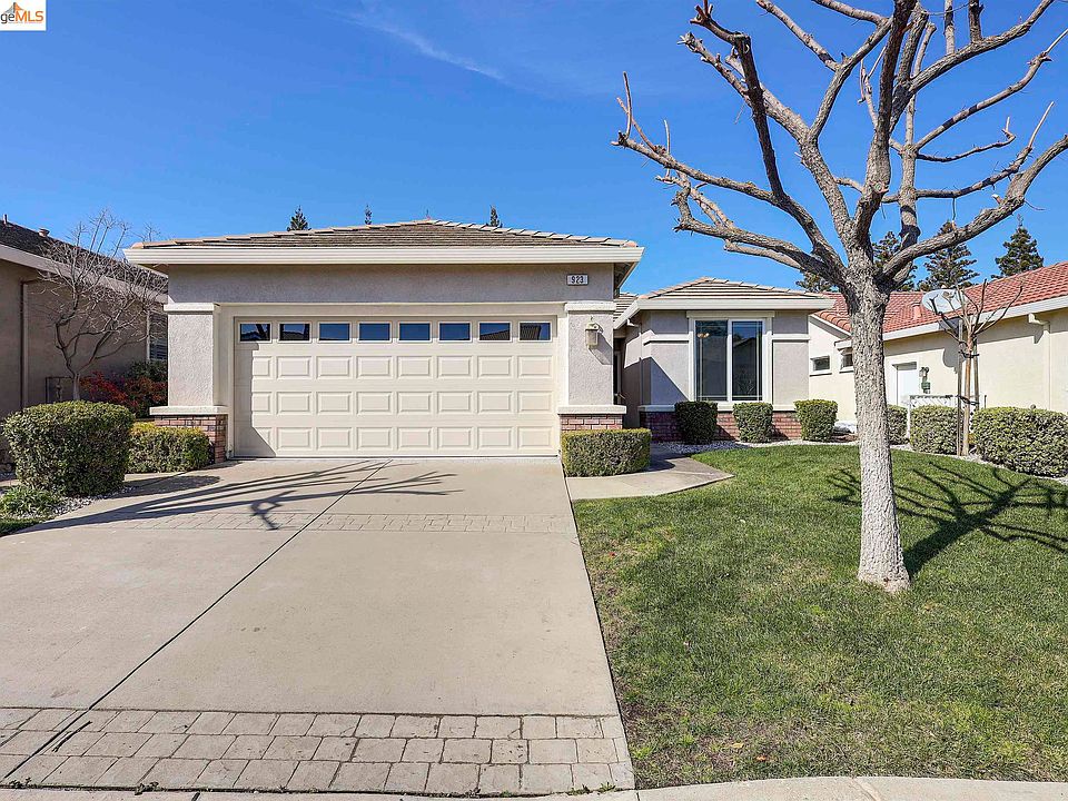 1st image of 923 Centennial Dr