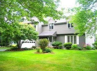 36 Pine Rd, North Hampton, NH 03862