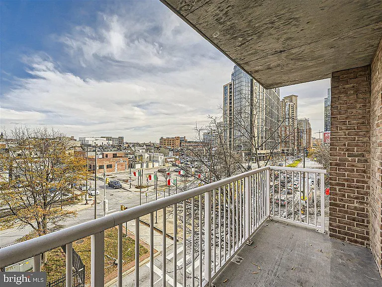 250 President St #211 — Photo 47