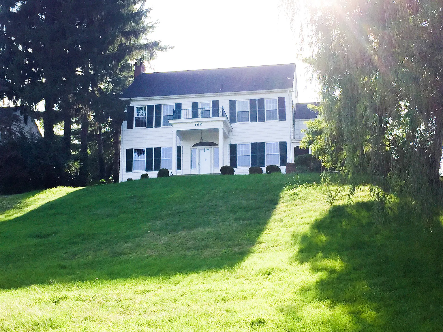 160 Grand Ave photo 1