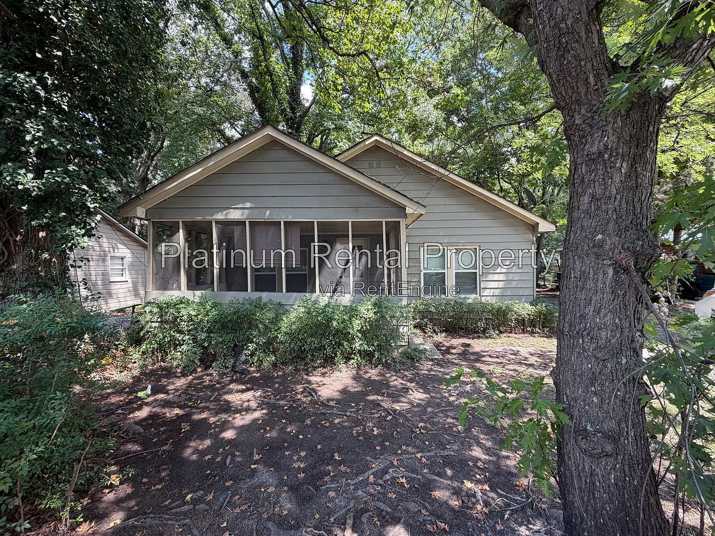 3 bed, 2.0 bath, 1064 sqft, $1,650 — Photo 1