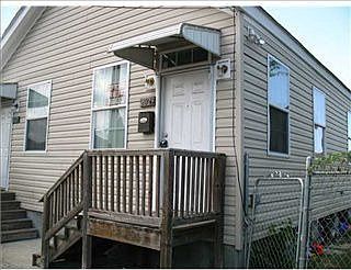 3rd image of 2027 N Villere St