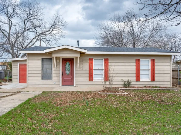 8016 Downe Dr, White Settlement, TX 76108