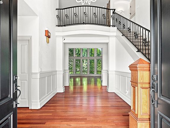 4th image of 11725 SE Banbury Cir
