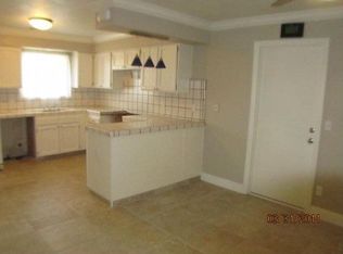 2239 Walton Ave, Sanger, CA 93657