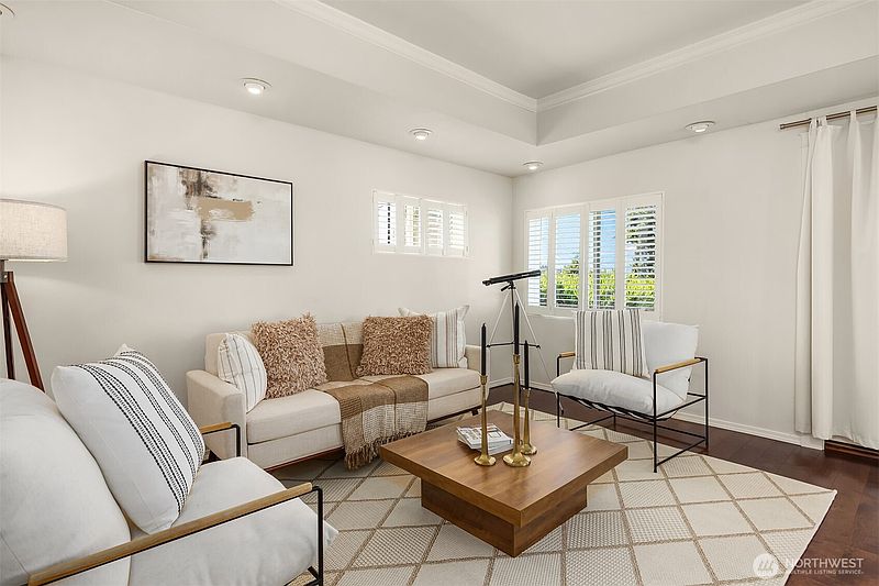 5th image of 103 8th Avenue S