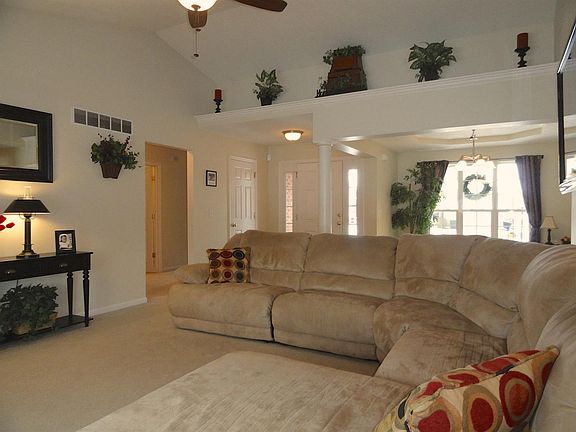 4th image of 504 Clayton Ct