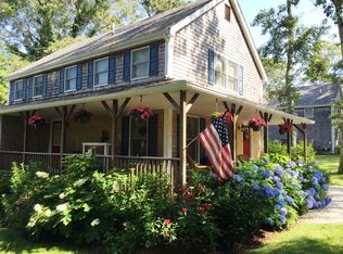 5 James Pl, Oak Bluffs, MA 02557