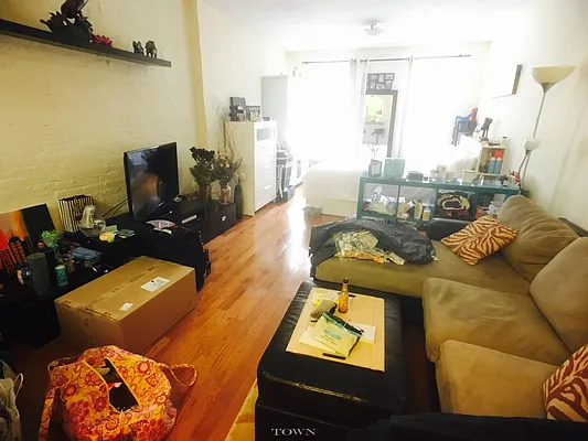 Rented by Town Residential | media 34