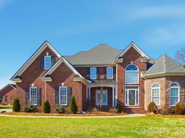 2709 Smith Field Dr, Monroe, NC 28110