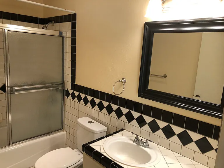 5828 Riley St — Photo 17