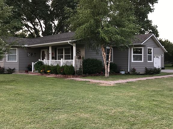3rd image of 7202 Hickory Way