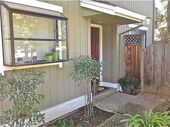 2nd image of 147 Gladys Ave