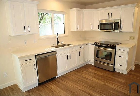 4th image of 1449 E Kerry Ln