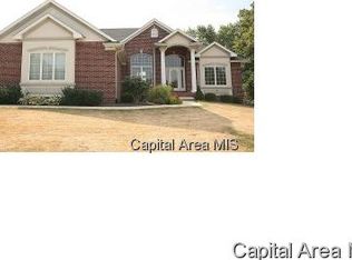 18 Woodland Trl, Rochester, IL 62563