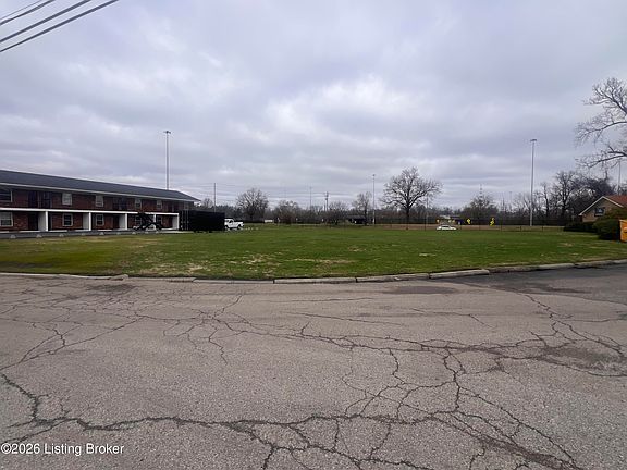 5th image of 1700 Sanders Ln