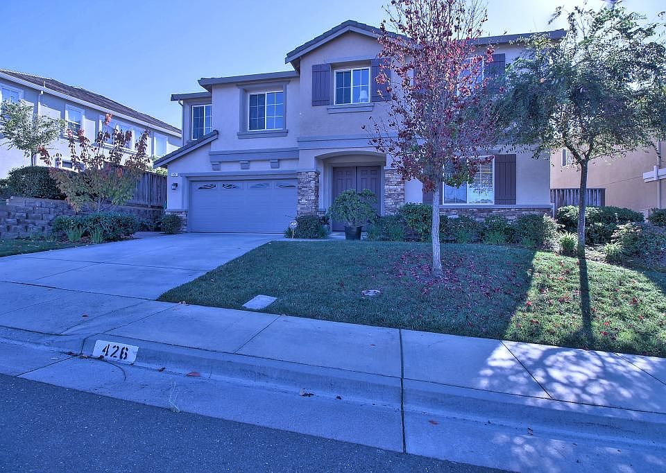1st image of 426 Wood Glen Dr