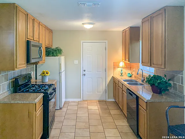 4535 Lyceum Dr — Photo 8