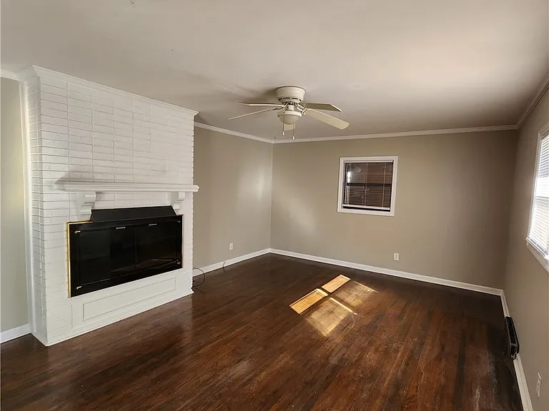 1406 Raeford Rd — Photo 2