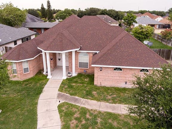 2nd image of 2704 Thunderbird Ave