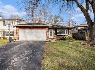 97 N Kenilworth Ave, Glen Ellyn, IL 60137