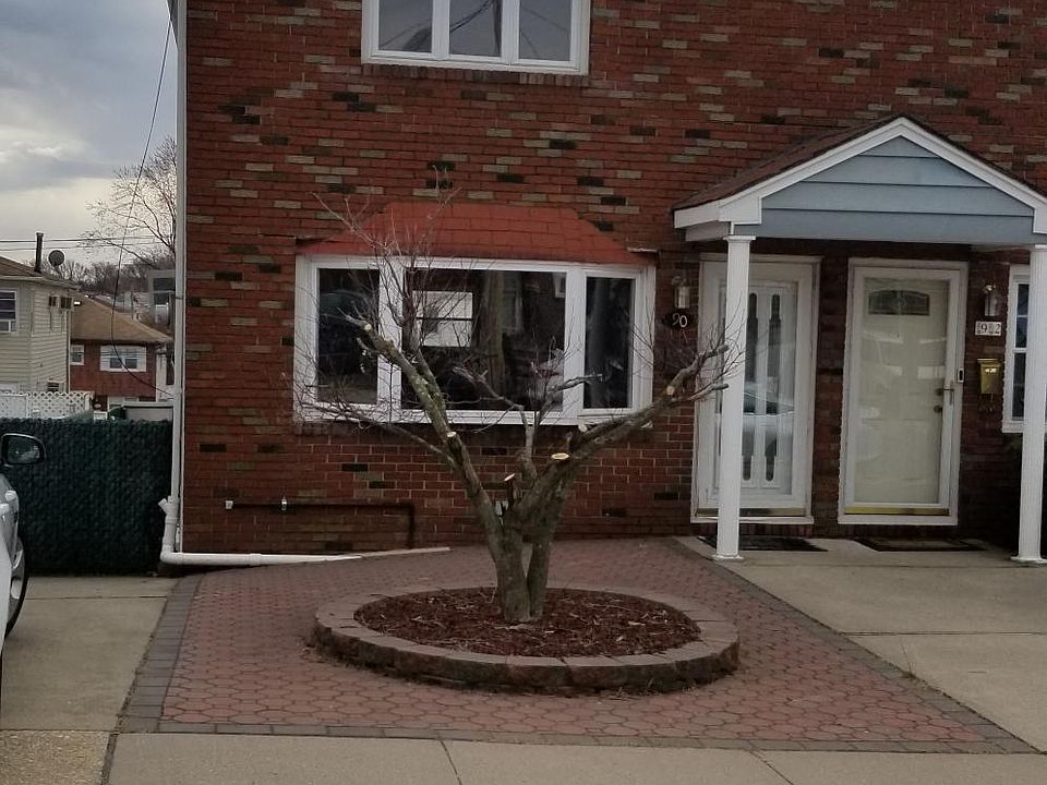 1st image of 90 Mobile Ave