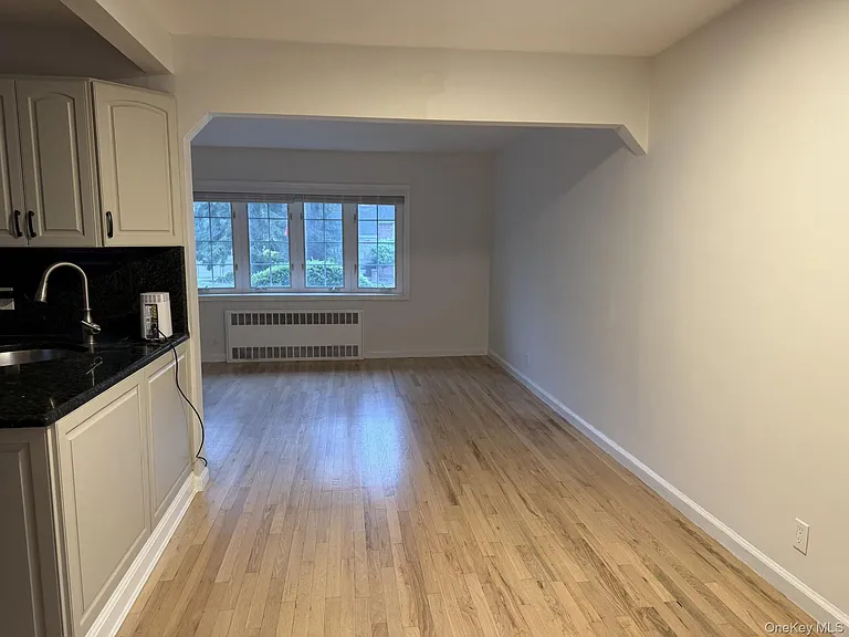 362 Piccadilly Dwns — Photo 4