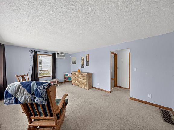 3rd image of 1006 Main St S